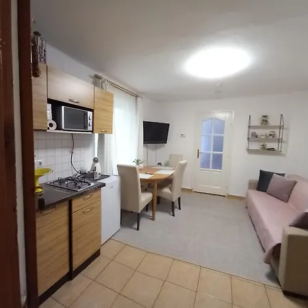 Apartamento Viktória Szigetvár